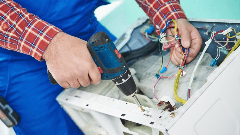 Gebze Hotpoint Hotpoint çamaşır makinesi kart tamiri – Su almama arızası orijinal parça ile giderildi. - Teknik servis örneği